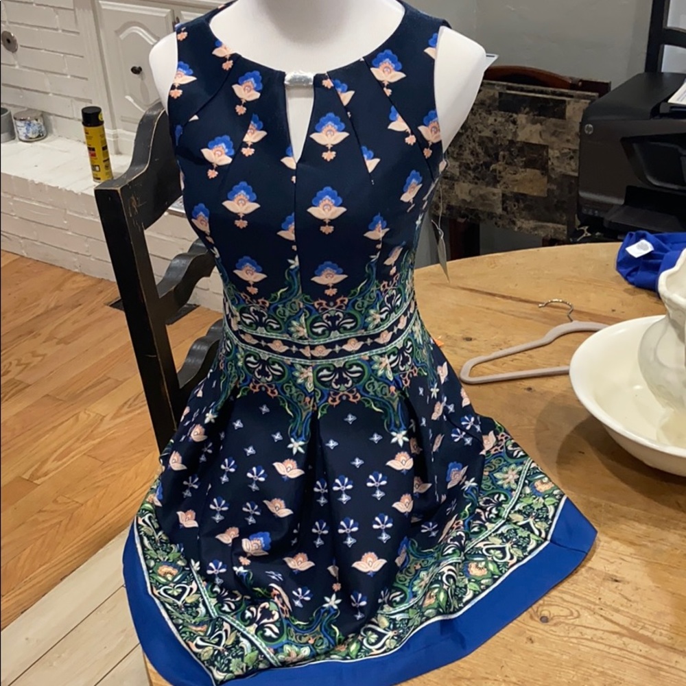 Flowing short dress